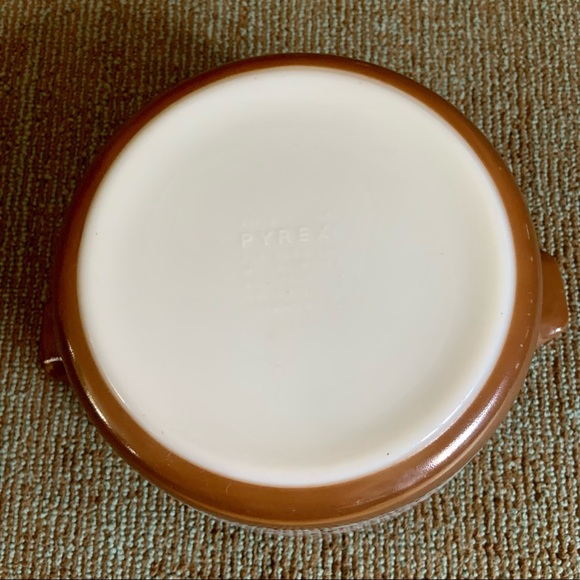 PYREX Vintage Round Woodland Brown 474-B 1.5 QT Cinderella Casserole NO LID - Picture 6 of 10